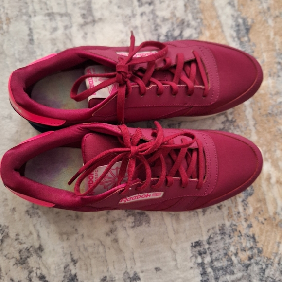 Reebok Maroon and Navy Sneakers - Picture 7 of 13